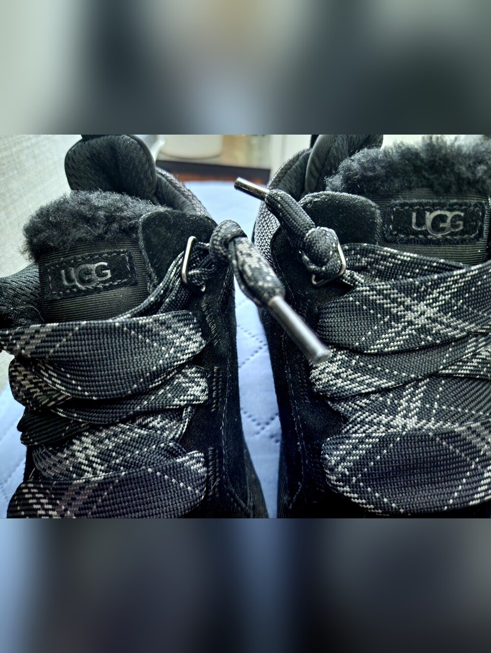 UGG Black Sneaker- YOUTH/GS 6 - Picture 3 of 4